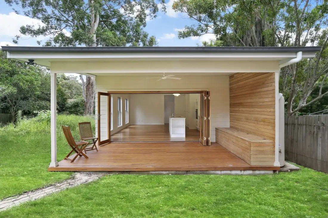 Modern dark-clad granny flat built in the Illawarra