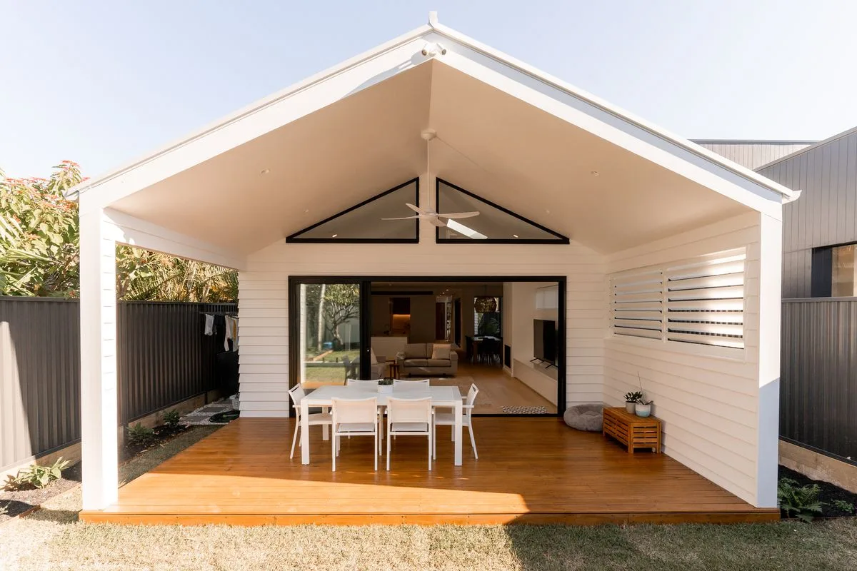 Light-timber studio granny flat on a Wollongong block